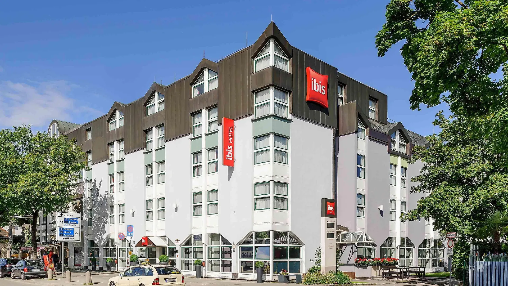 B&B Hotel Muenchen-Schwabing 2*, Munich
